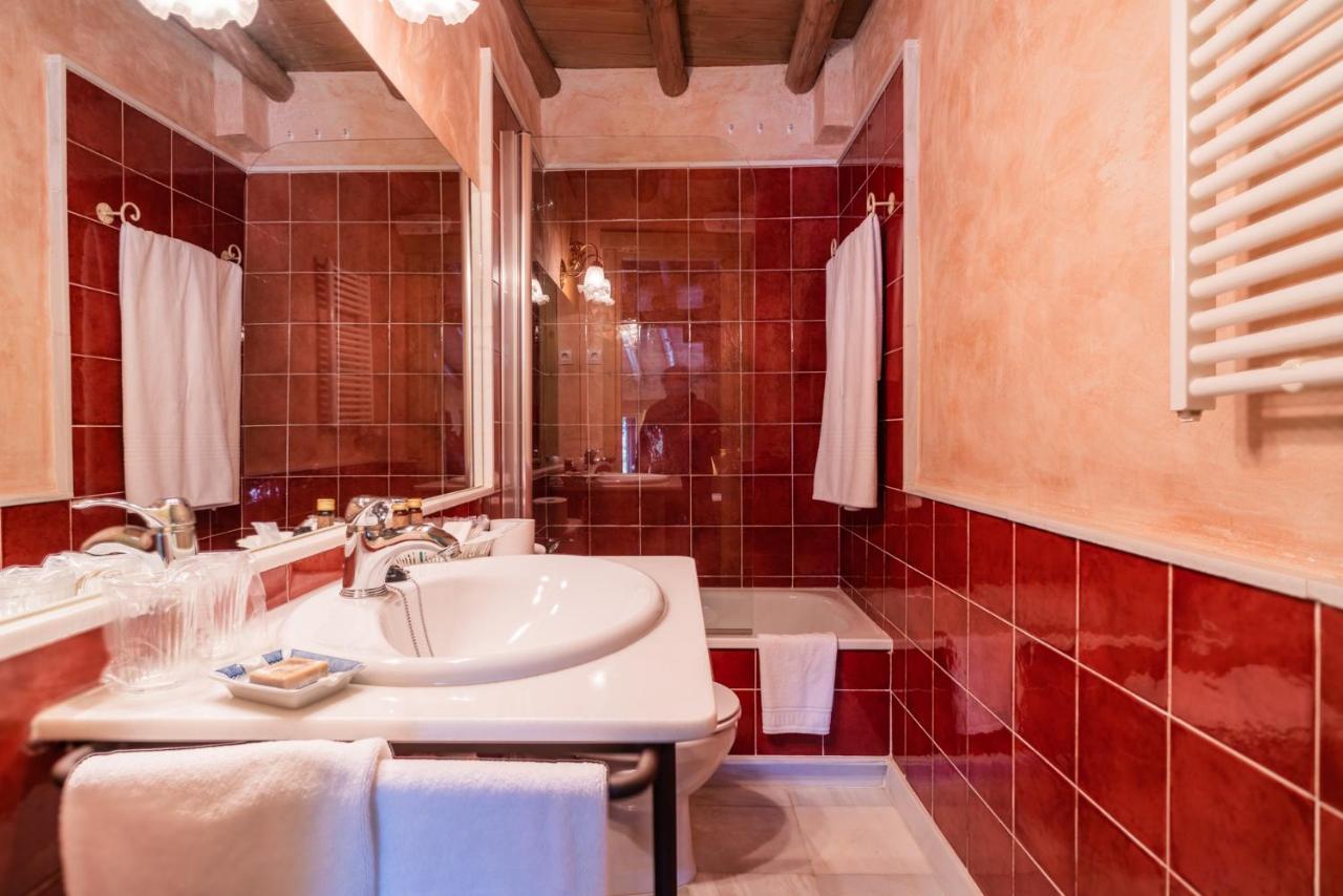 Posada Real La Casa De Arriba Navarredonda de Gredos Δωμάτιο φωτογραφία